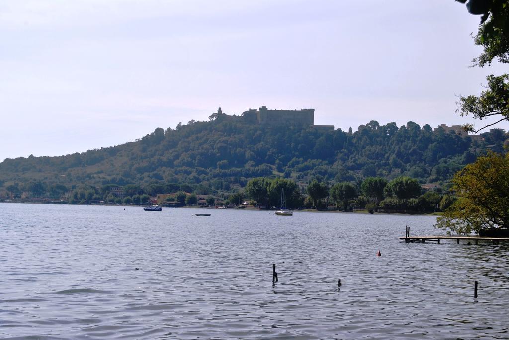 The Lake Chalet Bracciano  Exterior photo